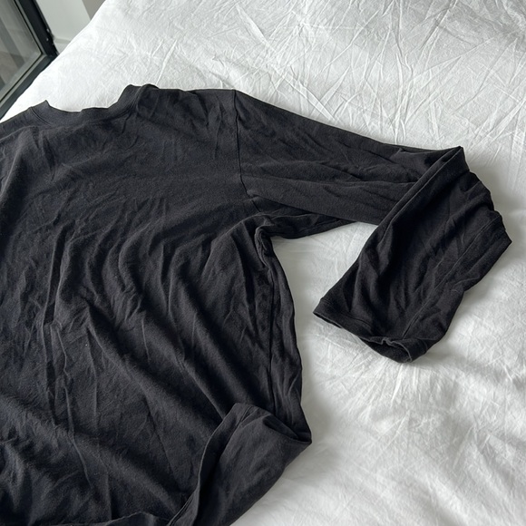 Skims black lounge top - long sleeve tshirt - Picture 2 of 3